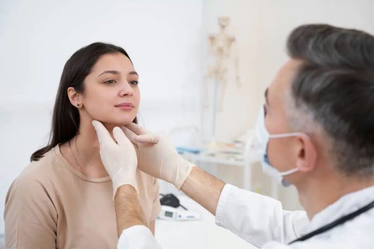 medico visita endocrinologo immagine specialistica